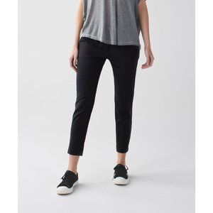 LULULEMON Lullaby Stretch Jet Crop Slim Pants sz 6